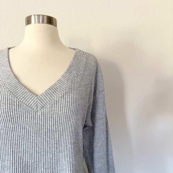 ALO Yoga Muse Ribbed Cropped Pullover Gray S - Picture 3 of 6